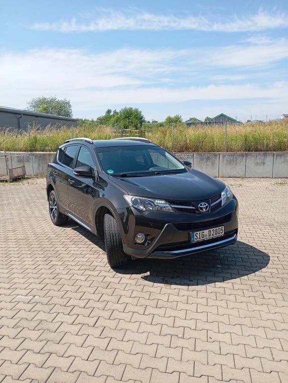 Schwarz Gebraucht 2015 Toyota RAV4 SUV | 16.500 € (Fairer Preis) - Bild 1/4