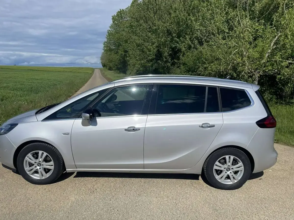 Gebraucht Opel Zafira Tourer Innovation 140 PS (102 kW) 2013 Silber Van / Kleinbus