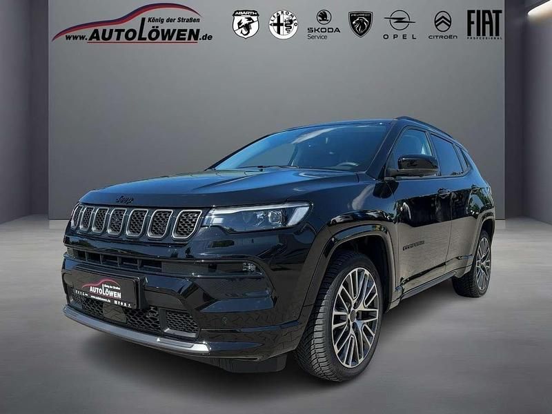 Solid black Gebraucht 2024 Jeep Compass Summit SUV | 27.120 € (Guter Preis) - Bild 1/4