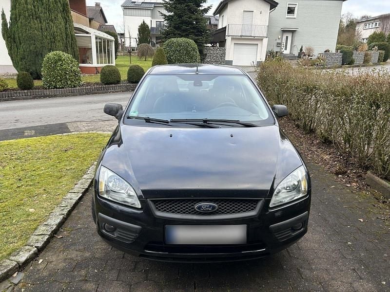 Gebraucht Ford Focus 100 PS (73 kW) 2007 Schwarz Coupé