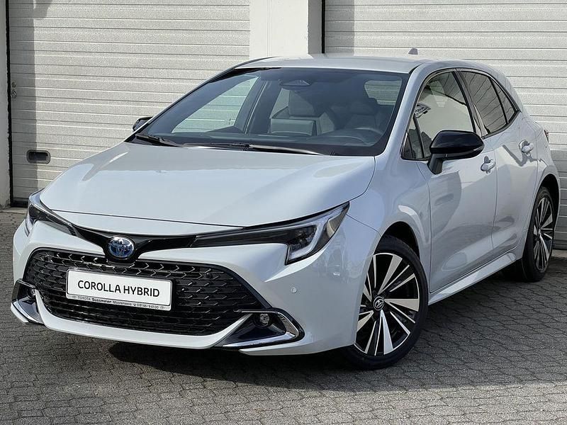 Neu Toyota Corolla 140 PS (102 kW) 2025 Grau Limousine