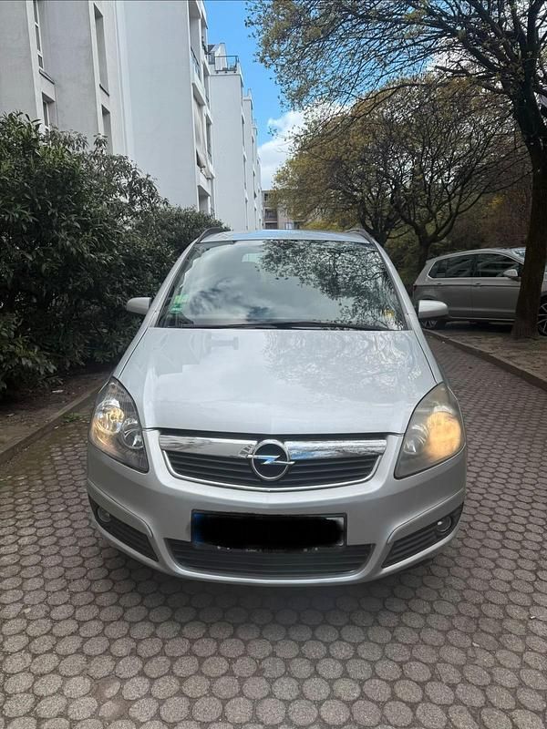 Gebraucht Opel Zafira 105 PS (77 kW) 2006 Silber Van / Kleinbus