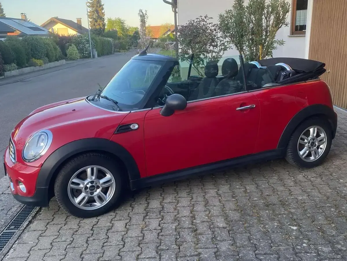 Second-hand Mini One Cabriolet 98 CP (72 kW) 2013 Roșu Cabrio