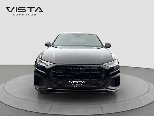 Gebraucht Audi Q8 S-Line 286 PS (210 kW) 2023 Mythosschwarz metallic SUV