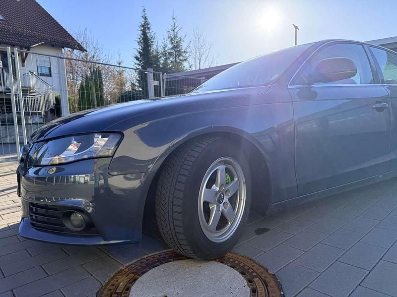 Gebraucht Audi A4 Ambiente 160 PS (117 kW) 2008 Grün Limousine