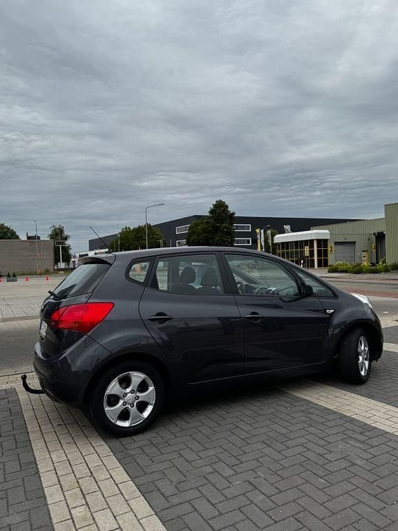 Gebraucht Kia Venga Edition 7 90 PS (66 kW) 2011 Grau Kleinwagen