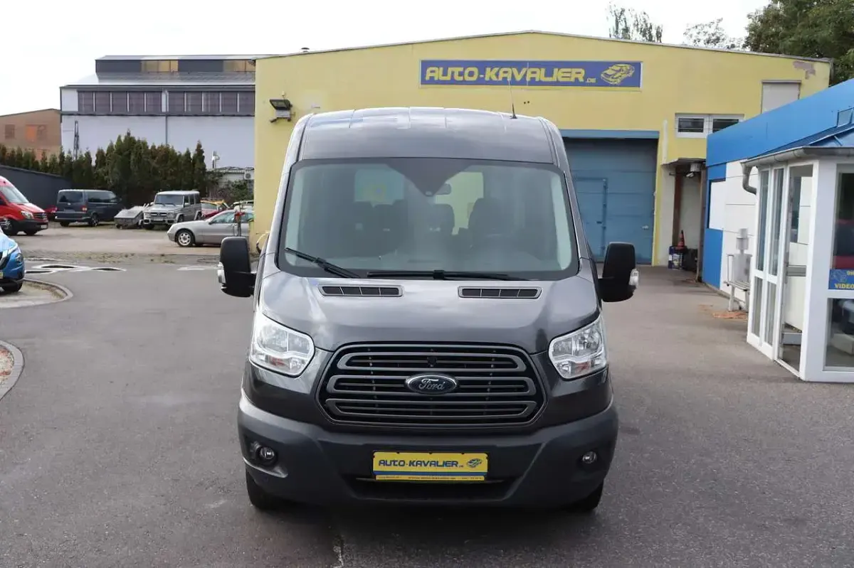 Second-hand Ford Transit 170 CP (125 kW) 2018 Gri Monovolum