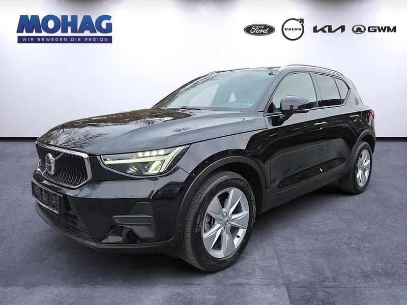 Schwarz Gebraucht 2023 Volvo XC40 Core SUV | 30.890 € (Fairer Preis) - Bild 1/4