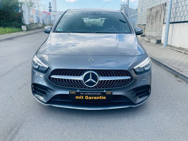 Grau Gebraucht 2019 Mercedes B180 AMG Van / Kleinbus | 23.590 € (Fairer Preis) - Bild 1/4