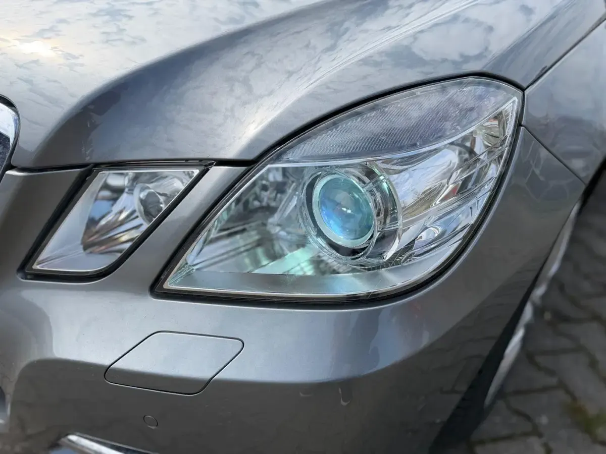 Gebraucht Mercedes E300 Avantgarde 231 PS (169 kW) 2010 Grau Limousine