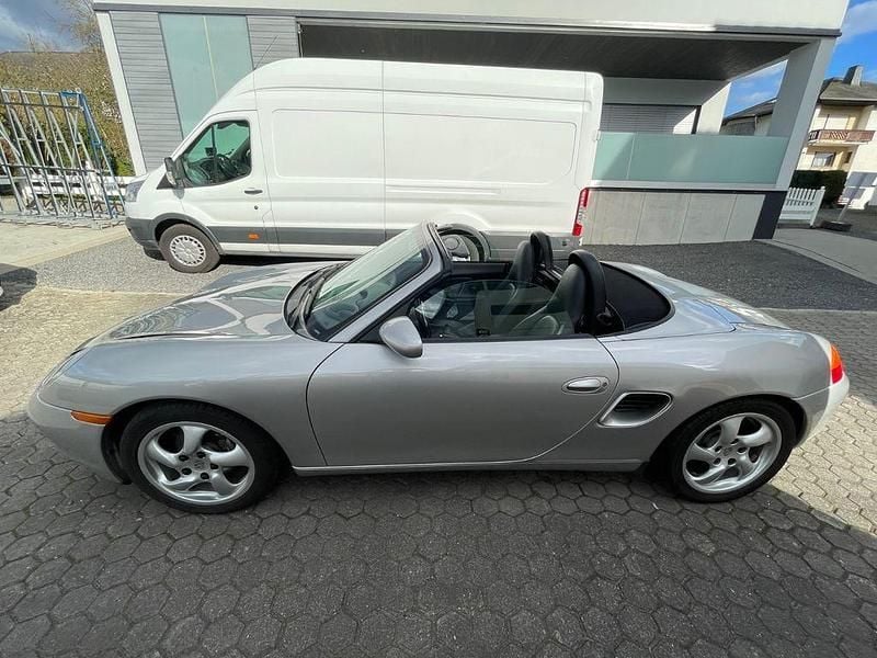 Silber Gebraucht 2002 Porsche Boxster Cabrio | 12.000 € (Superpreis) - Bild 1/4