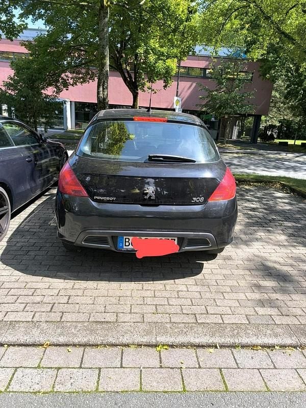 Gebraucht Peugeot 308 120 PS (88 kW) 2011 Schwarz Limousine