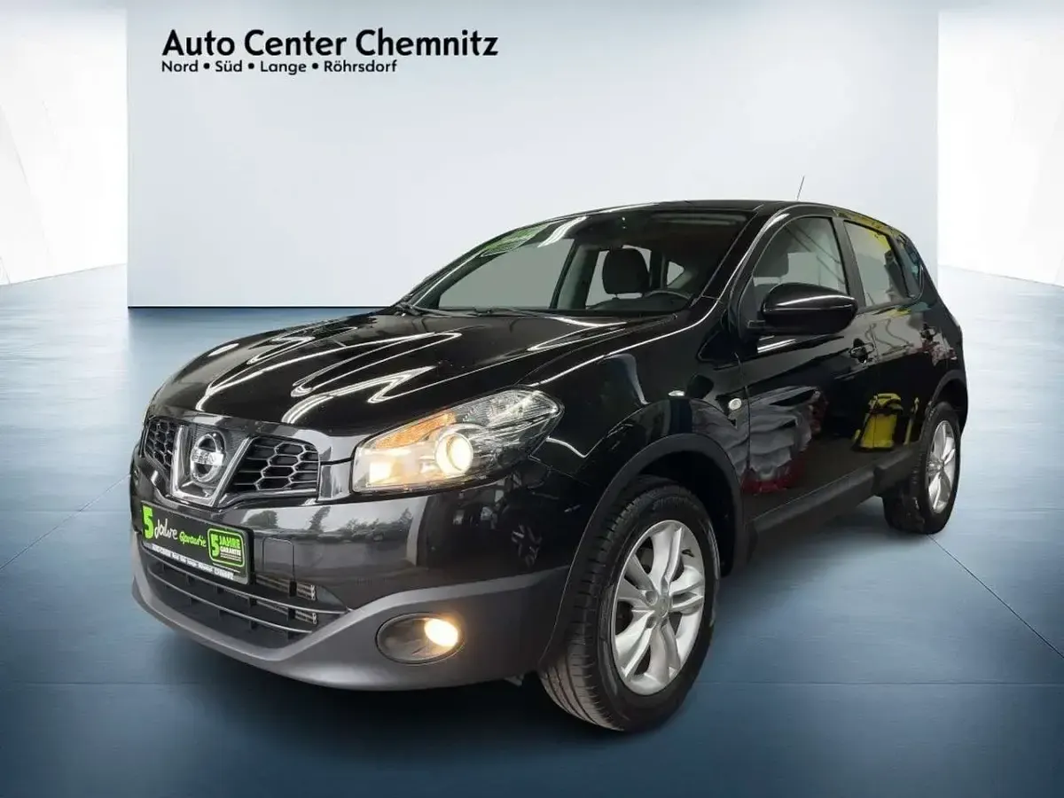 Gebraucht Nissan Qashqai Acenta 131 PS (96 kW) 2013 Schwarz SUV