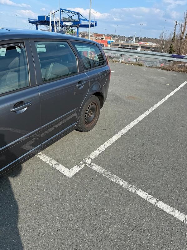 Gebraucht Volvo V50 136 PS (100 kW) 2009 Grau Kombi