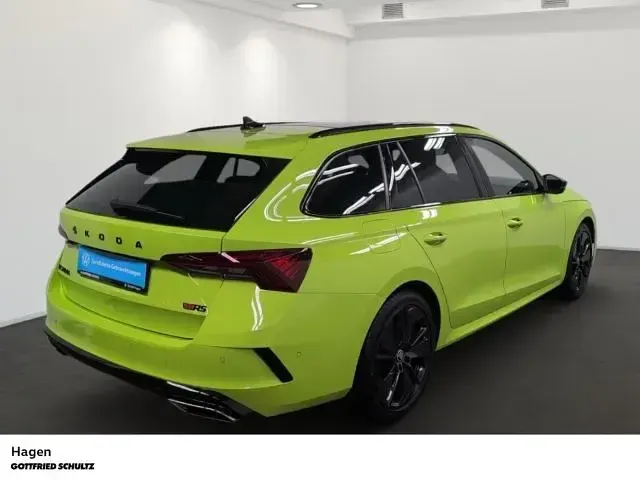Gebraucht Skoda Octavia RS 200 PS (147 kW) 2024 Gruen Kombi