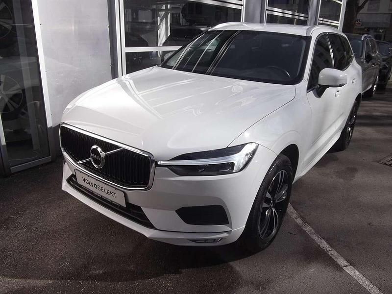 Gebraucht Volvo XC60 Momentum 197 PS (144 kW) 2020 Ice white, solid / solid SUV