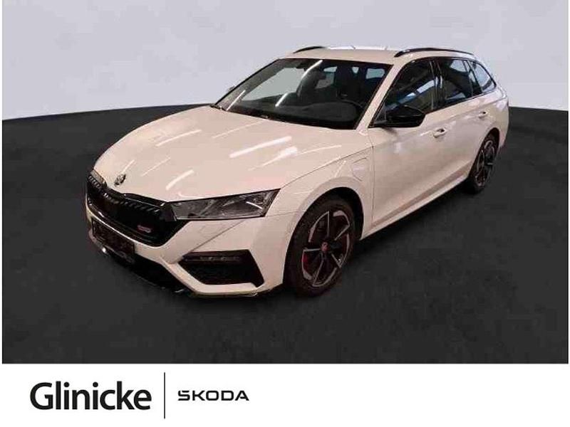 Moonweiss metallic Gebraucht 2022 Skoda Octavia RS Kombi | 27.460 € (Fairer Preis) - Bild 1/3