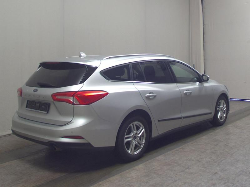 Gebraucht Ford Focus Cool & Connect 120 PS (88 kW) 2019 Silber Kombi