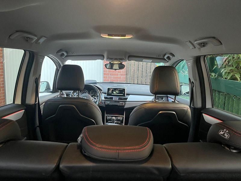 Gebraucht BMW 220 Gran Tourer Sport Line 190 PS (139 kW) 2016 Weiß Van / Kleinbus