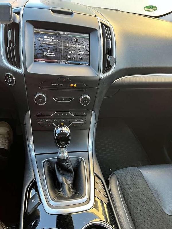 Gebraucht Ford S-MAX Titanium 150 PS (110 kW) 2016 Van / Kleinbus