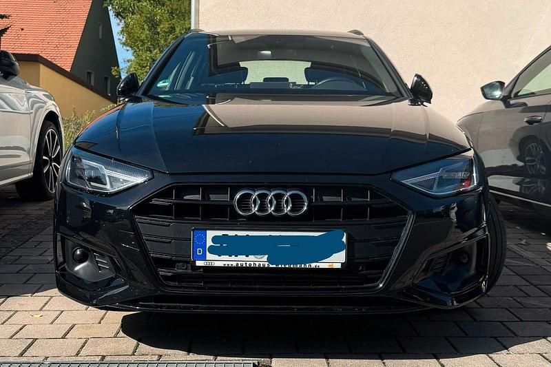 Schwarz Gebraucht 2022 Audi A4 Advanced Plus Kombi | 29.699 € (Fairer Preis) - Bild 1/4