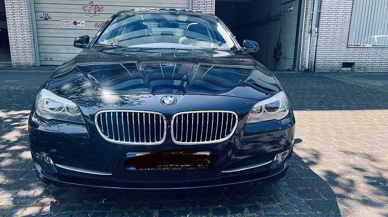 Gebraucht BMW 528 245 PS (180 kW) 2012 Schwarz Limousine