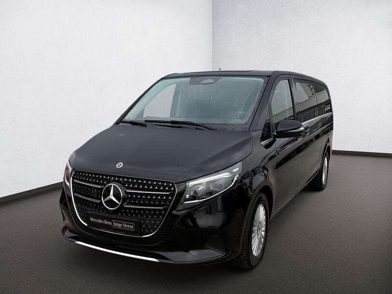 Gebraucht Mercedes V300 Avantgarde 237 PS (174 kW) 2025 Obsidianschwarz (metallic) Van / Kleinbus