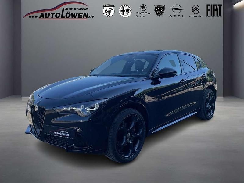 Nero vulcano Gebraucht 2023 Alfa Romeo Stelvio Competizione SUV | 43.950 € (Etwas zu teuer) - Bild 1/4