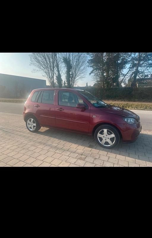 Gebraucht Mazda 2 90 PS (66 kW) 2007 Rot Kleinwagen