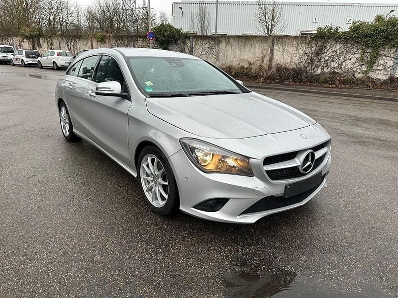 Gebraucht Mercedes CLA200 156 PS (114 kW) 2016 Silber Kombi