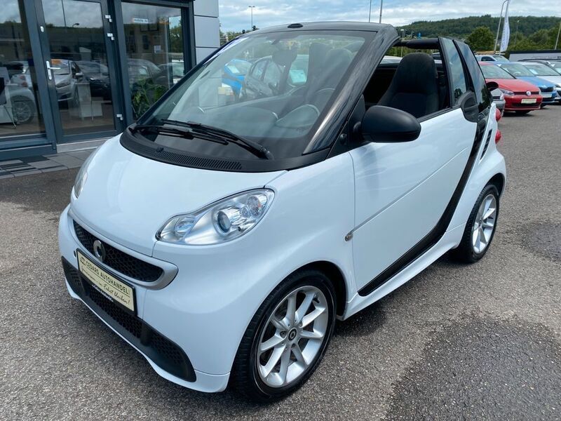 Weiß Gebraucht 2013 Smart ForTwo Cabrio Cabrio | 5.950 € (Fairer Preis) - Bild 1/4