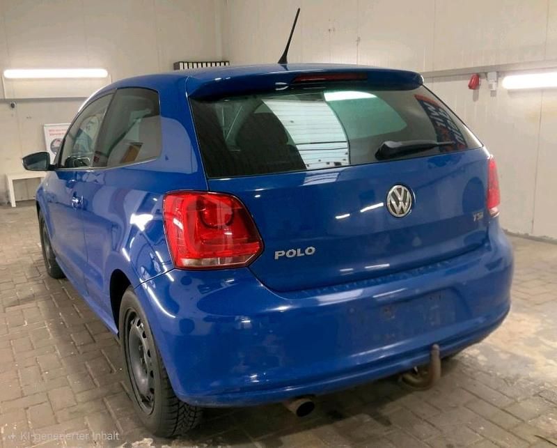 Gebraucht VW Polo Life 90 PS (66 kW) 2013 Blau Kleinwagen
