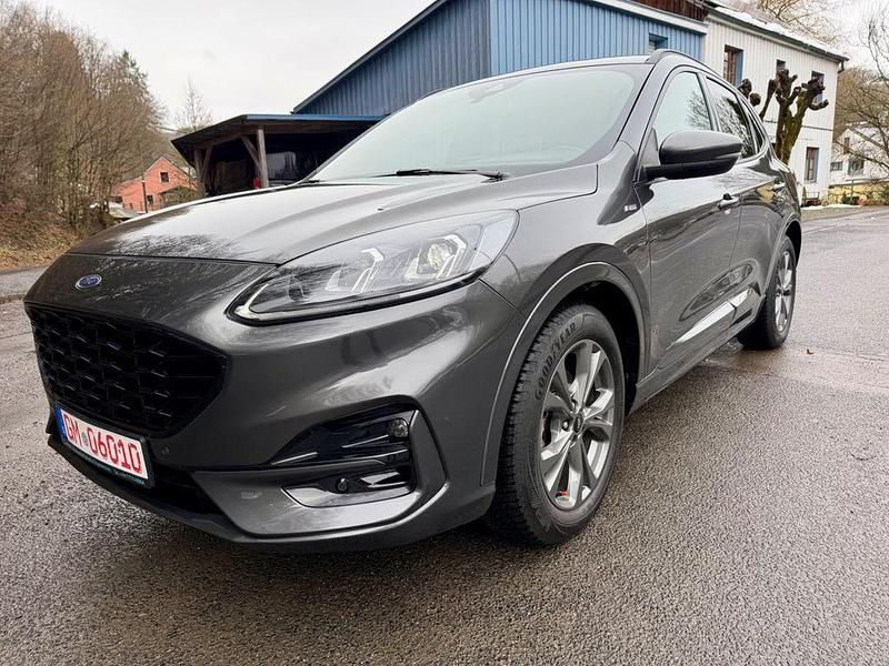 Gebraucht Ford Kuga ST-Line 150 PS (110 kW) 2021 Grau SUV