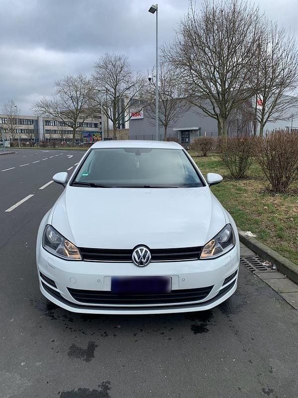 Gebraucht VW Golf VII 110 PS (80 kW) 2015 Grau Kleinwagen