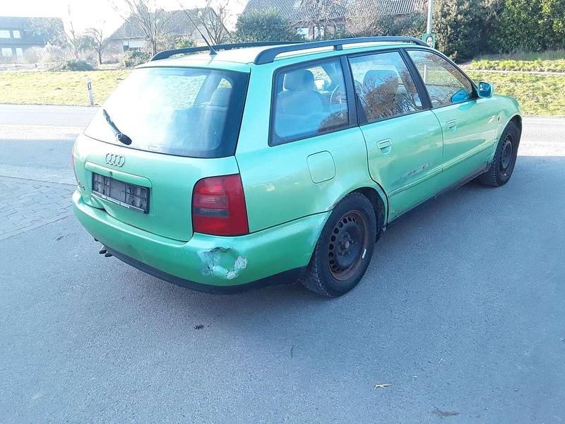 Second-hand Audi A4 110 CP (80 kW) 1997 Verde Break