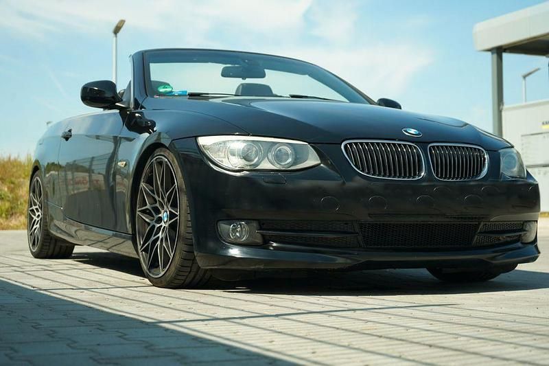 Schwarz Gebraucht 2013 BMW 330 Cabriolet Performance Cabrio | 22.500 € - Bild 1/4