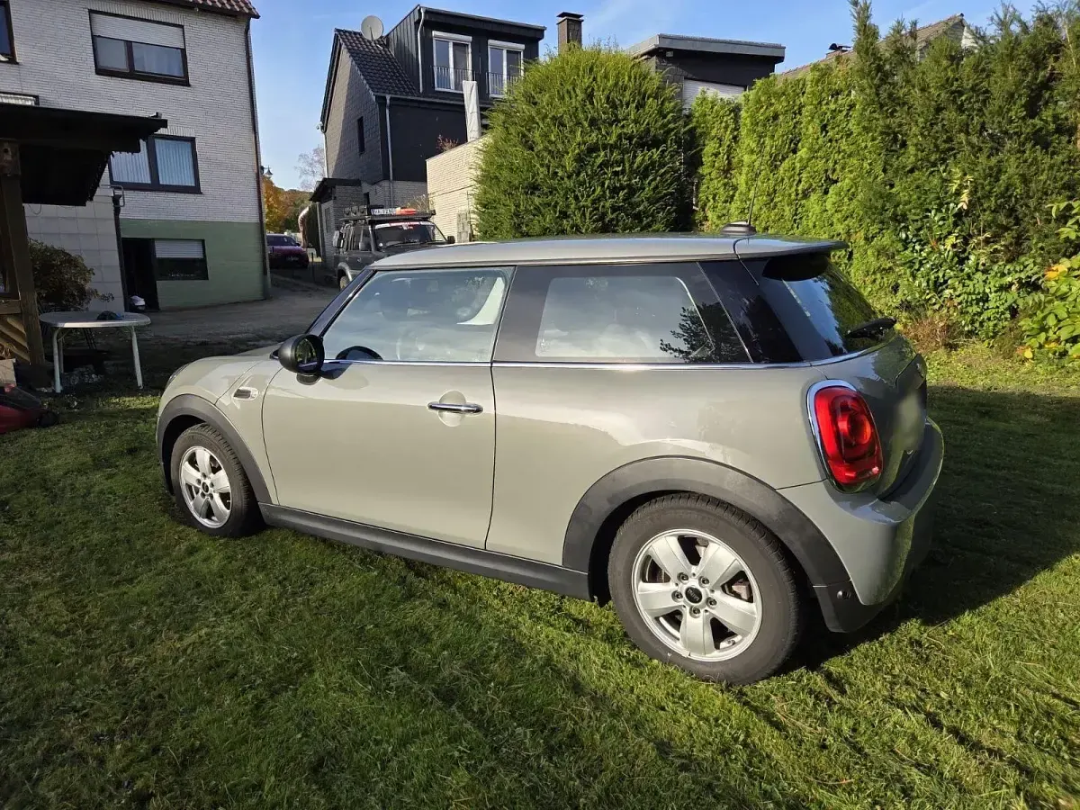 Gebraucht Mini ONE 75 PS (55 kW) 2019 Grau Kleinwagen