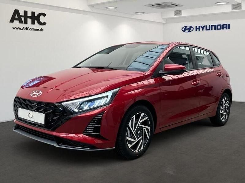 Rot dragon red Gebraucht 2025 Hyundai i20 Trend Limousine | 21.500 € (Etwas zu teuer) - Bild 1/4