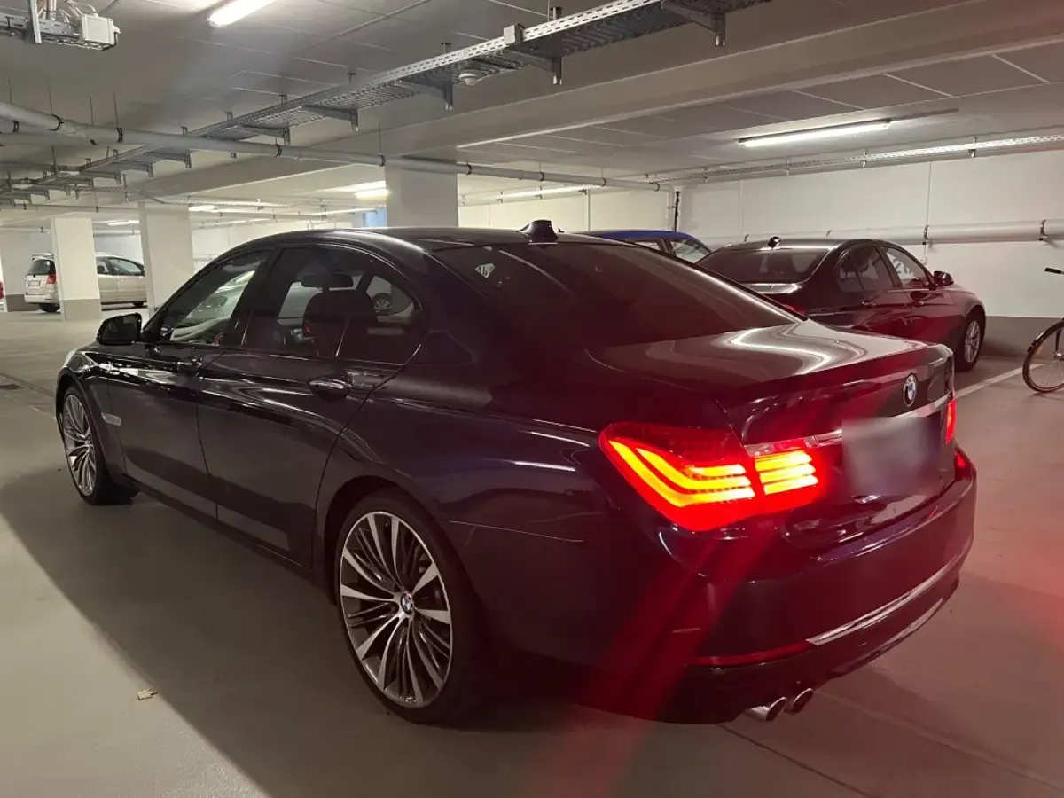 Gebraucht BMW 730 Performance 258 PS (189 kW) 2013 Blau Limousine