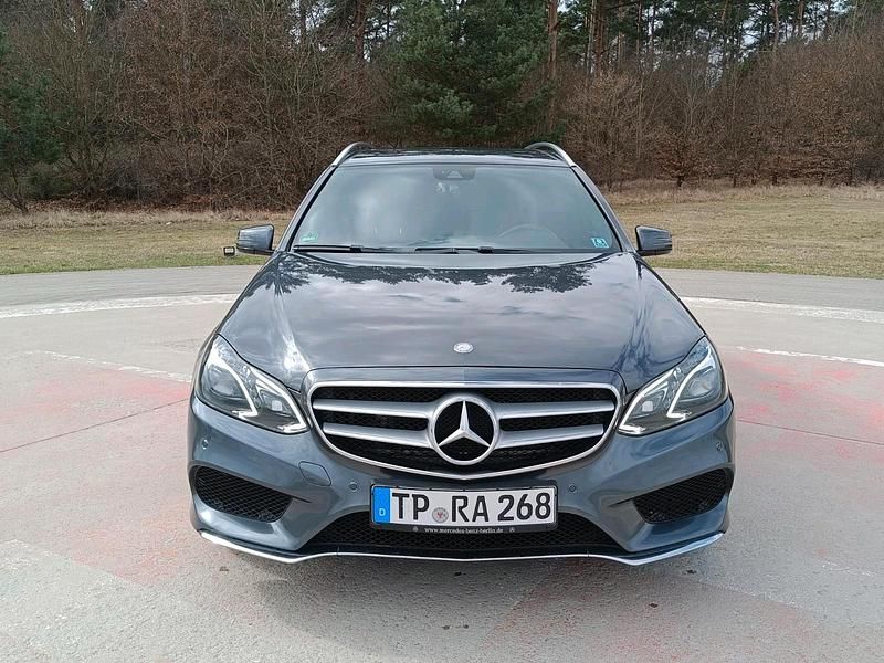 Gebraucht Mercedes E350 Avantgarde 258 PS (189 kW) 2015 Grau Kombi