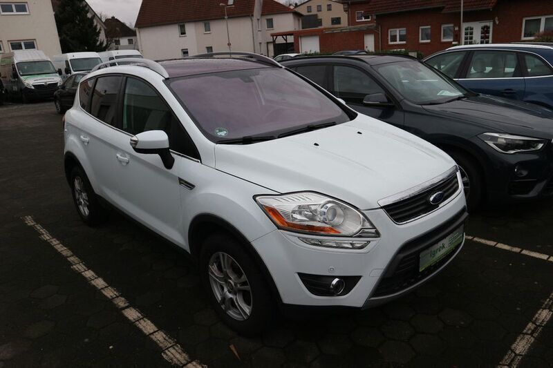 Gebraucht Ford Kuga Titanium 140 PS (102 kW) 2011 Weiß SUV