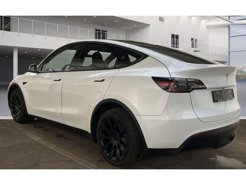 Gebraucht Tesla Model Y 378 kW (514 PS) 2023 Pearl white multicoat SUV