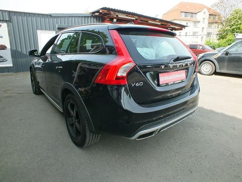 Gebraucht Volvo V60 CC 190 PS (139 kW) 2015 Schwarz Kombi