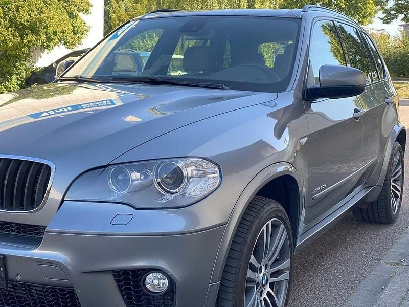 Grau Gebraucht 2013 BMW X5 M Sport SUV | 26.490 € - Bild 1/4
