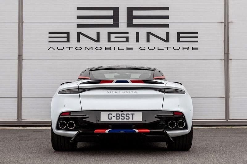 Gebraucht Aston Martin DBS 725 PS (533 kW) 2019 Weiß