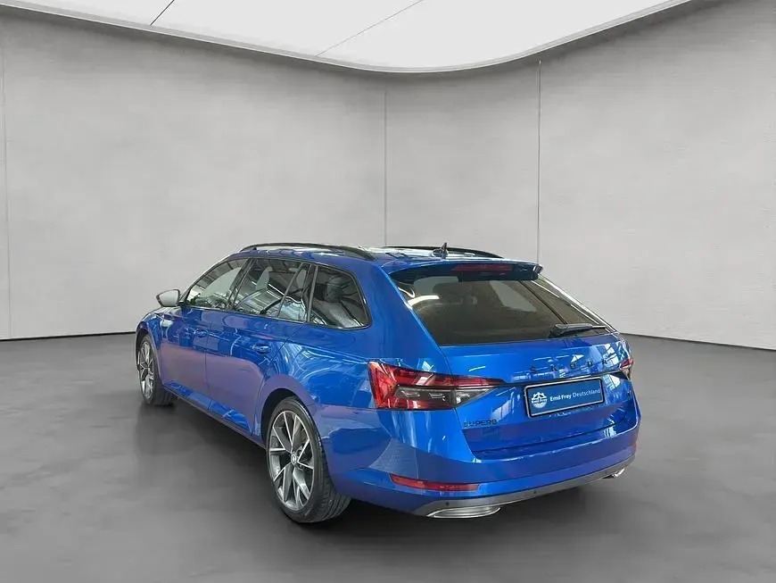 Gebraucht Skoda Superb SportLine 156 PS (114 kW) 2023 Blau Kombi