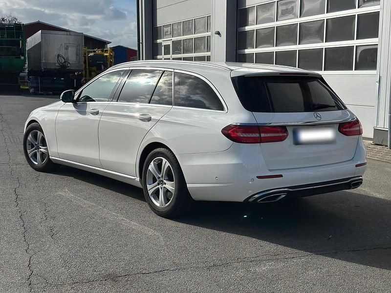 Gebraucht Mercedes E350 258 PS (189 kW) 2017 Weiß Kombi