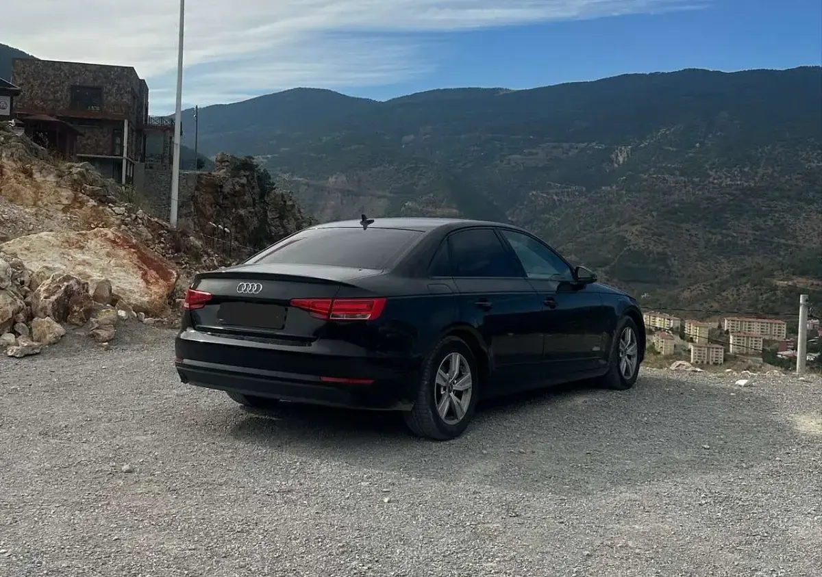 Gebraucht Audi A4 Sport 150 PS (110 kW) 2016 Kombi