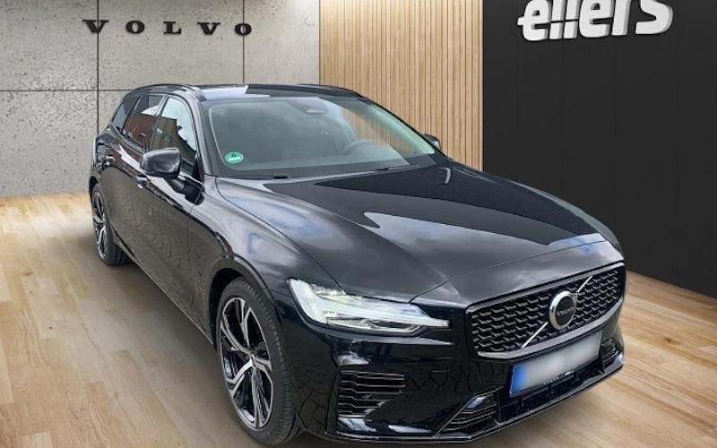 Gebraucht Volvo V60 Plus 350 PS (257 kW) 2024 Schwarz Kombi