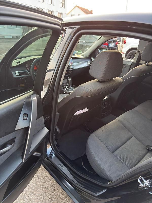 Gebraucht BMW 520 170 PS (125 kW) 2005 Schwarz Limousine